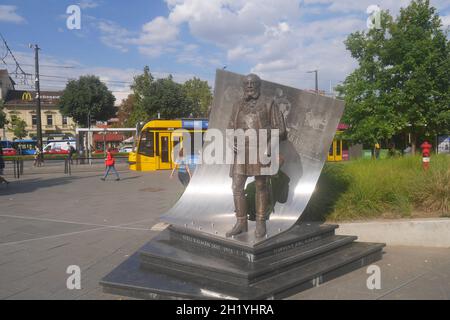 Statue de Szell Kalman, Szell Kalman ter (place Szell Kalman), anciennement Moszkva ter (place de Moscou), Budapest, Hongrie Banque D'Images