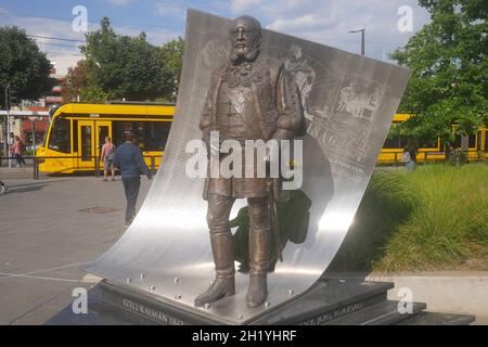 Statue de Szell Kalman, Szell Kalman ter (place Szell Kalman), anciennement Moszkva ter (place de Moscou), Budapest, Hongrie Banque D'Images