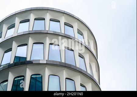 Détail du bâtiment Avanade, situé à l'angle de Bread Street et Queen Victoria Street, dans la ville de Londres, en Angleterre. Banque D'Images