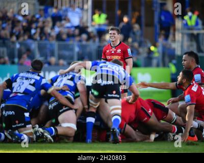 The Recreation Ground, Bath, Angleterre, Royaume-Uni.17 octobre 2021.Owen Farrell de Saracens pendant le match de Premiership anglais Gallagher entre Bath Rugby et Saracens: Credit: Ashley Western/Alay Live News Banque D'Images