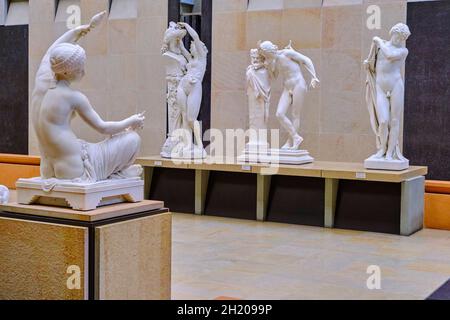 France, Paris, Musée d'Orsay, sculpture Ernest Barrias Banque D'Images