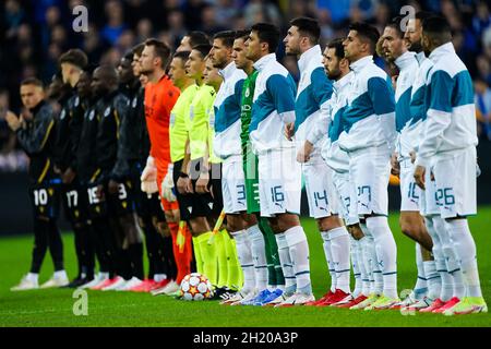 BRUGGE, BELGIQUE - OCTOBRE 19 :Rodof Manchester City et Aymeric Laporte de Manchester City font équipe avec leurs coéquipiers lors du match de la Ligue des champions de l'UEFA entre le Club Brugge KV et Manchester City à Jan Breydelstadion le 19 octobre 2021 à Bruges, Belgique (photo de Jeroen Meuwsen/Orange Pictures) Banque D'Images