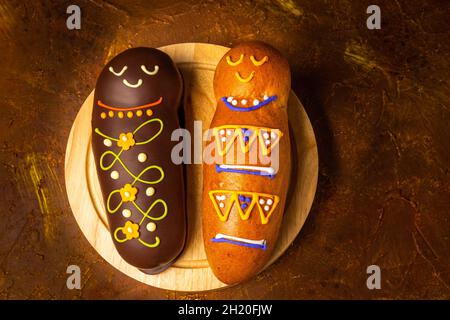 Photo horizontale d'un guagua de PAN blanc et brun.Nourriture typique de l'Equateur le jour des morts Banque D'Images