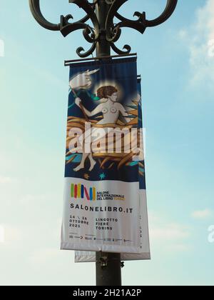 TURIN, ITALIE - VERS OCTOBRE 2021 : Salone Libro (salon du livre de traduction) Banque D'Images