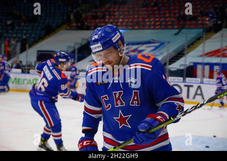 Saint-Pétersbourg, Russie.19 octobre 2021.Vasily Tokranov (No.24) de SKA Saint-Pétersbourg vu pendant la saison régulière 2021-22 de la KHL de la Ligue de hockey Kontinental entre SKA Saint-Pétersbourg et Jokerit Helsinki au Palais des sports de glace.Score final; SKA Saint Petersburg 2:0 Jokerit Helsinki.(Photo de Maksim Konstantinov/SOPA image/Sipa USA) crédit: SIPA USA/Alay Live News Banque D'Images