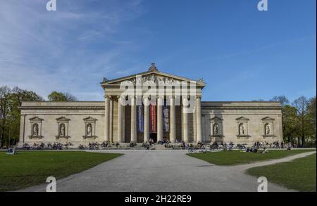 Koenigsplatz, glyptothèque (King's Square), Munich, Bavière, Allemagne Banque D'Images