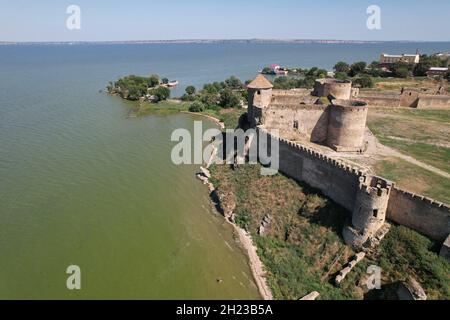 Ukraine, Belgorod-Dnestrovsky-15 août 2021 : forteresse d'Akkerman sur la côte de l'estuaire de Dniester. Banque D'Images