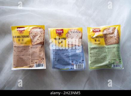 Paquets de pain sans gluten, produits Schar Banque D'Images