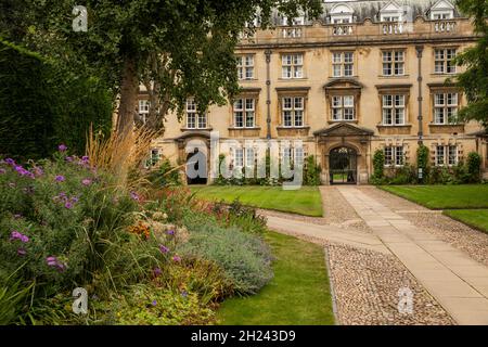 Royaume-Uni, Angleterre, Cambridgeshire, Cambridge, Christ’s College Gardens,Bâtiment de la deuxième Cour et du Fellow Banque D'Images