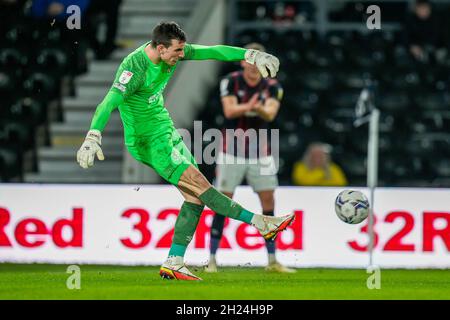 Derby, Royaume-Uni.25 juin 2021.Le gardien de but Simon Sluga (12) de Luton Town lors du match de championnat Sky Bet entre Derby County et Luton Town au stade IPRO, Derby, Angleterre, le 19 octobre 2021.Photo de David Horn.Crédit : Prime Media Images/Alamy Live News Banque D'Images