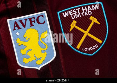 Gros plan sur l'écusson du club Aston Villa & West Ham United. Banque D'Images