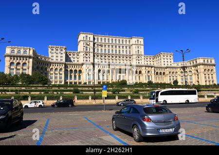 Septembre 4 2021 - Bucarest en Roumanie : façade du Palais du Parlement Banque D'Images