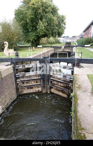 Les écluses près du bassin de Diglis à Worcester sont là où se trouve Worcester & Birmingham.Le canal rencontre la rivière Severn. Banque D'Images