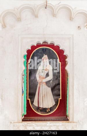 UDAIPUR, INDE - 12 FÉVRIER 2017 : peinture de portrait dans le palais de la ville d'Udaipur, État du Rajasthan, Inde Banque D'Images