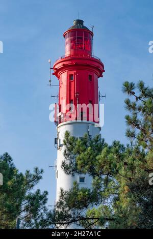 Le phare de Lège-Cap-Ferret est un point de repère et peut être visité.De son sommet, il offre une vue magnifique sur le bassin d'Arcachon et l'Atlantique Banque D'Images