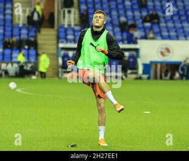 Reading, Royaume-Uni.20 octobre 2021.Sonny Carey #16 de Blackpool lors de l'échauffement avant le match à Reading, Royaume-Uni, le 10/20/2021.(Photo de Mark Cosgrove/News Images/Sipa USA) crédit: SIPA USA/Alay Live News Banque D'Images