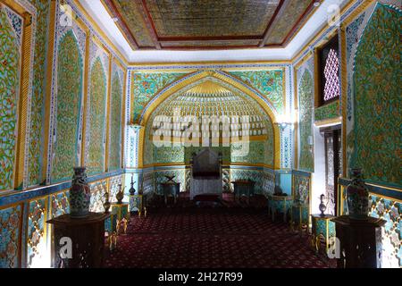 salle du trône, forteresse Kunya-Ark (à l'origine du XIIe siècle, puis agrandi du XVIIe siècle), Itchan Kala, Ichan-Qаl'а, Khiva, région de Xorazm,Ouzbékistan Banque D'Images