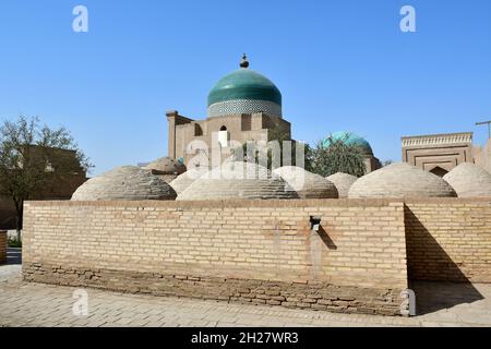 Mausolée de Pahlavan Mahmud (1810-25), Itchan Kala, Ichan-Qаl’а, Khiva, région de Xorazm,Ouzbékistan, Asie centrale Banque D'Images