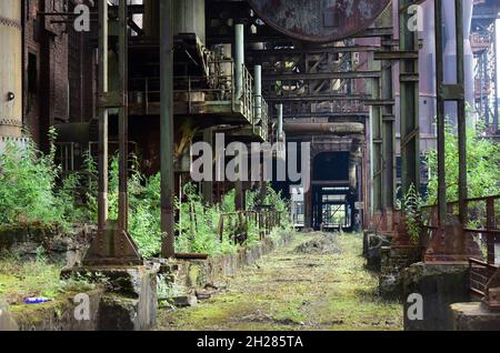 Landschaftspark Duisburg-Nord rund um ein stillgelgtes Stahlwerk, Deutschland - Parc paysager Duisburg-Nord autour d'une aciérie désaffectée, germe Banque D'Images