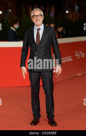 Rome, Italie.20 octobre 2021.Alfonso Cuaron sur le tapis rouge de l'Auditorium Parco della Musica.Crédit : SOPA Images Limited/Alamy Live News Banque D'Images