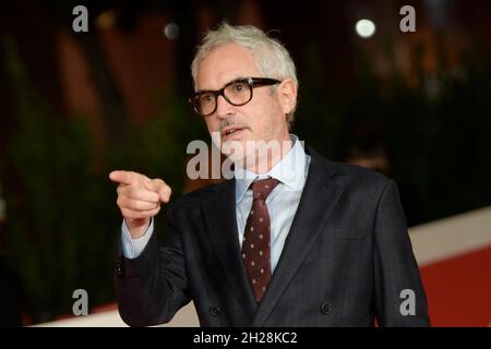 Rome, Italie.20 octobre 2021.Alfonso Cuaron sur le tapis rouge de l'Auditorium Parco della Musica.Crédit : SOPA Images Limited/Alamy Live News Banque D'Images