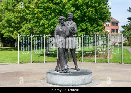 Rose de la statue de Tralee dans Rose Garden, Parc de la ville de Tralee, Tralee (Tra Li), Comté de Kerry, République d'Irlande Banque D'Images