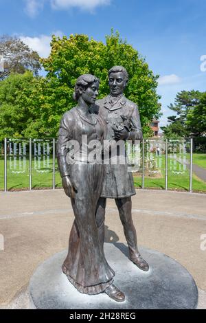 Rose de la statue de Tralee dans Rose Garden, Parc de la ville de Tralee, Tralee (Tra Li), Comté de Kerry, République d'Irlande Banque D'Images