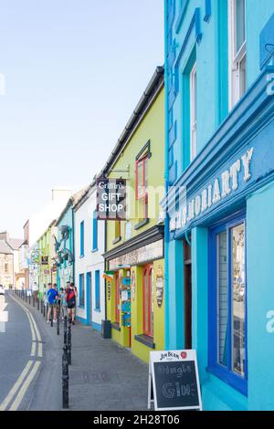 Bâtiments colorés, Strand Street, Dingle, Dingle Peninsula (Corca Dhuibhne), Comté de Kerry, République d'Irlande Banque D'Images