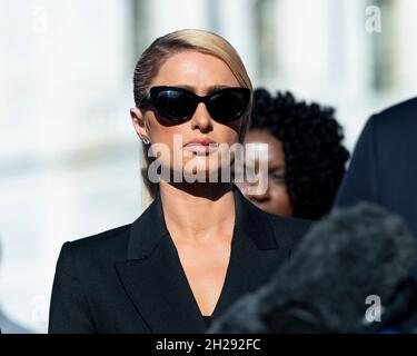 Washington, DC, États-Unis.20 octobre 2021.20 octobre 2021 - Washington, DC, États-Unis: PARIS HILTON lors d'une conférence de presse pour exhorter à l'adoption de la Loi sur la responsabilité pour les soins de congrégant.(Image de crédit : © Michael Brochstein/ZUMA Press Wire) Banque D'Images