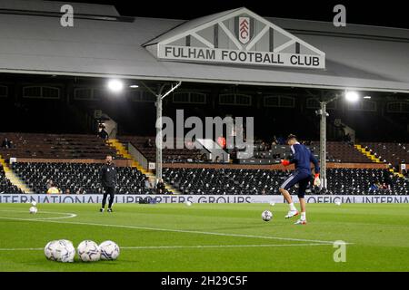 Londres, Royaume-Uni.20 octobre 2021.Vue générale du stade lors du match de championnat EFL Sky Bet entre Fulham et Cardiff City à Craven Cottage, Londres, Angleterre, le 20 octobre 2021.Photo de Carlton Myrie.Utilisation éditoriale uniquement, licence requise pour une utilisation commerciale.Aucune utilisation dans les Paris, les jeux ou les publications d'un seul club/ligue/joueur.Crédit : UK Sports pics Ltd/Alay Live News Banque D'Images