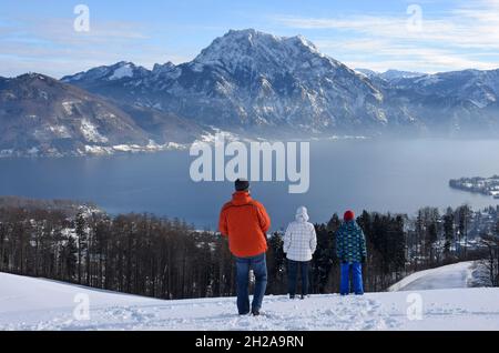 Traunstein und Traunsee im Winter, Österreich, Europa - Traunstein et Traunsee en hiver, Autriche, Europe Banque D'Images