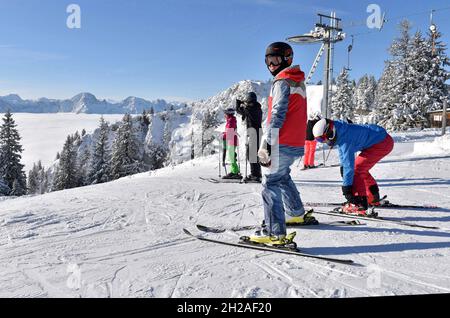 Sports d'hiver à Österreich, Schigebiet Kasberg (Grünau, Almtal, Salzkammergut, Bezirk Gmunden,Oberösterreich, Österreich) - Sports d'hiver en Autriche, Banque D'Images