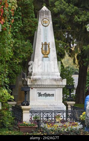 Ehrengrab von Ludwig van Beethoven auf dem Zentralfriedhof à Vienne - tombe honorifique de Ludwig van Beethoven dans le cimetière central de Vienne - Banque D'Images