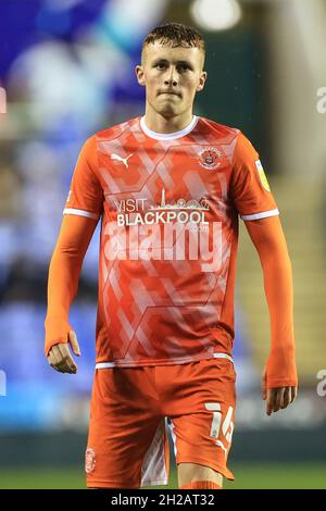 Reading, Royaume-Uni.20 octobre 2021.Sonny Carey #16 de Blackpool pendant le match à Reading, Royaume-Uni le 10/20/2021.(Photo de Mark Cosgrove/News Images/Sipa USA) crédit: SIPA USA/Alay Live News Banque D'Images