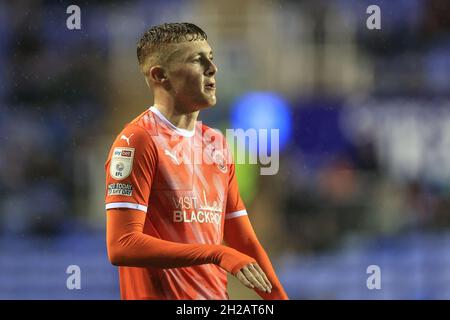 Reading, Royaume-Uni.20 octobre 2021.Sonny Carey #16 de Blackpool pendant le match à Reading, Royaume-Uni le 10/20/2021.(Photo de Mark Cosgrove/News Images/Sipa USA) crédit: SIPA USA/Alay Live News Banque D'Images