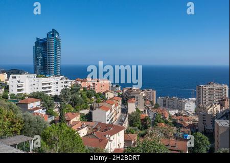 La Tour Odéon sur l'avenue de l'Annonciade est le plus haut bâtiment de Monaco et avec 170 mètres deuxième plus haut sur les rives méditerranéennes de l'Europe. Banque D'Images