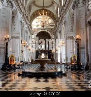 Londres, Grand Londres, Angleterre, octobre 09 2021 : intérieur de la cathédrale Saint-Paul, vue sur la nef. Banque D'Images