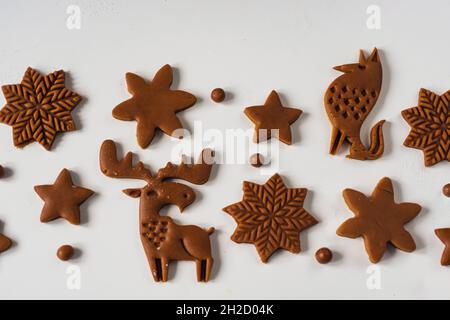 Motif de biscuits de pain d'épice de Noël sous forme d'animaux Banque D'Images