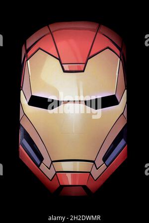 Iron Man Cardstock Mask of Marvel Book Character Banque D'Images