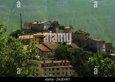 Castelluccio di Norcia - Ombrie - 12 juillet 2016 - le petit village avant le violent tremblement de terre Banque D'Images