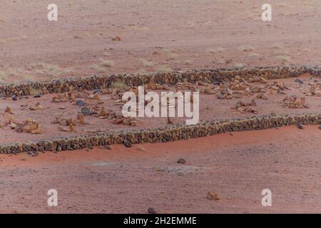 Cimetière du vieux village dans le désert de Wadi Rum, Jordanie Banque D'Images