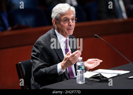 Washington, Vereinigte Staaten.21 octobre 2021.Le procureur général Merrick Garland témoigne lors d'une audience de surveillance de la Commission judiciaire de la Chambre des communes du ministère de la Justice le jeudi 21 octobre 2021 à Capitol Hill à Washington, DC/dpa/Alay Live News Banque D'Images