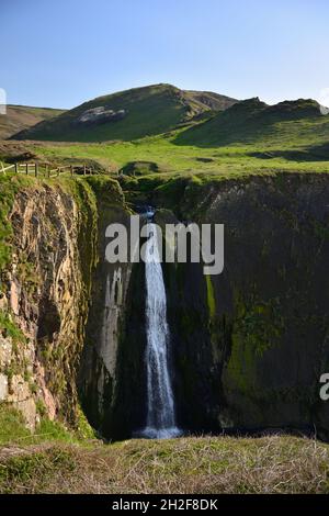 Speke's Mill Mouth Waterfall, Hartland, North Devon, Royaume-Uni Banque D'Images