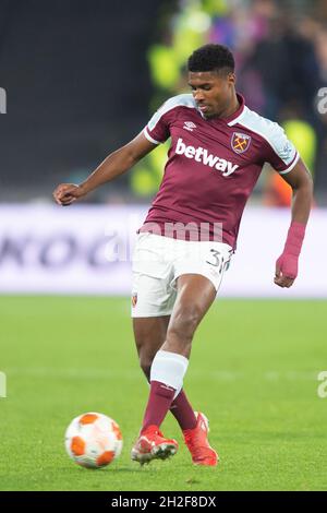 Londres, Royaume-Uni.21 octobre 2021.Ben Johnson de West Ham United lors du match de l'UEFA Europa League entre West Ham United et KRC Genk au stade de Londres, Parc olympique Queen Elizabeth, Londres, Angleterre, le 21 octobre 2021.Photo de Salvio Calabre.Utilisation éditoriale uniquement, licence requise pour une utilisation commerciale.Aucune utilisation dans les Paris, les jeux ou les publications d'un seul club/ligue/joueur.Crédit : UK Sports pics Ltd/Alay Live News Banque D'Images