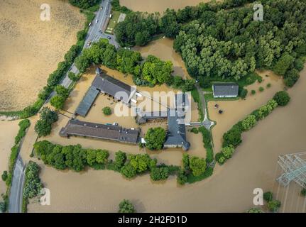 Photographie aérienne, Ruhr, inondation de la maison Kemnade inondée, inondation, Blankenstein,Hattingen, région de la Ruhr, Rhénanie-du-Nord-Westphalie, Allemagne, Luftbild,RU Banque D'Images