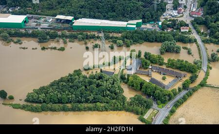 Photographie aérienne, Ruhr, inondation de la maison Kemnade inondée, inondation, Blankenstein,Hattingen, région de la Ruhr, Rhénanie-du-Nord-Westphalie, Allemagne, Luftbild,RU Banque D'Images