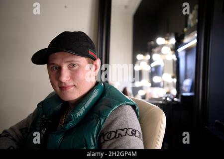 Le rappeur suédois Einár, de son vrai nom Nils Kurt Erik Einar Gronberg, a été abattu à Stockholm, en Suède, jeudi soir le 21 octobre 2021 Orig. Légende : le rappeur Einar photographié à Stockholm, le 08 novembre 2019. Photo : Jessica Gow / TT code 10070 Banque D'Images