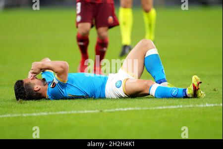 NAPLES, ITALIE - OCTOBRE 21: Dries Mertens de SSC Napoli injuried, pendant le match de l'UEFA Europa League groupe C entre SSC Napoli et Legia Warszawa au Stadio Diego Armando Maradona le 21 octobre 2021 à Naples, Italie.(Photo par MB Media) Banque D'Images