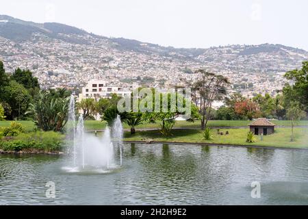 Fontaines du parc Santa Catarina, c'est l'un des plus grands parcs de Funchal Banque D'Images