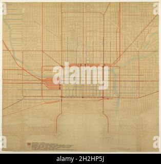 Planche 80 du Plan de Chicago, 1909: Chicago.Schéma du centre-ville, montrant l'arrangement proposé des gares ferroviaires voyageurs, le système de traction complet, y compris le transport en commun rapide, le métro et les routes surélevées, et le circuit Subway Line, 1909. Banque D'Images